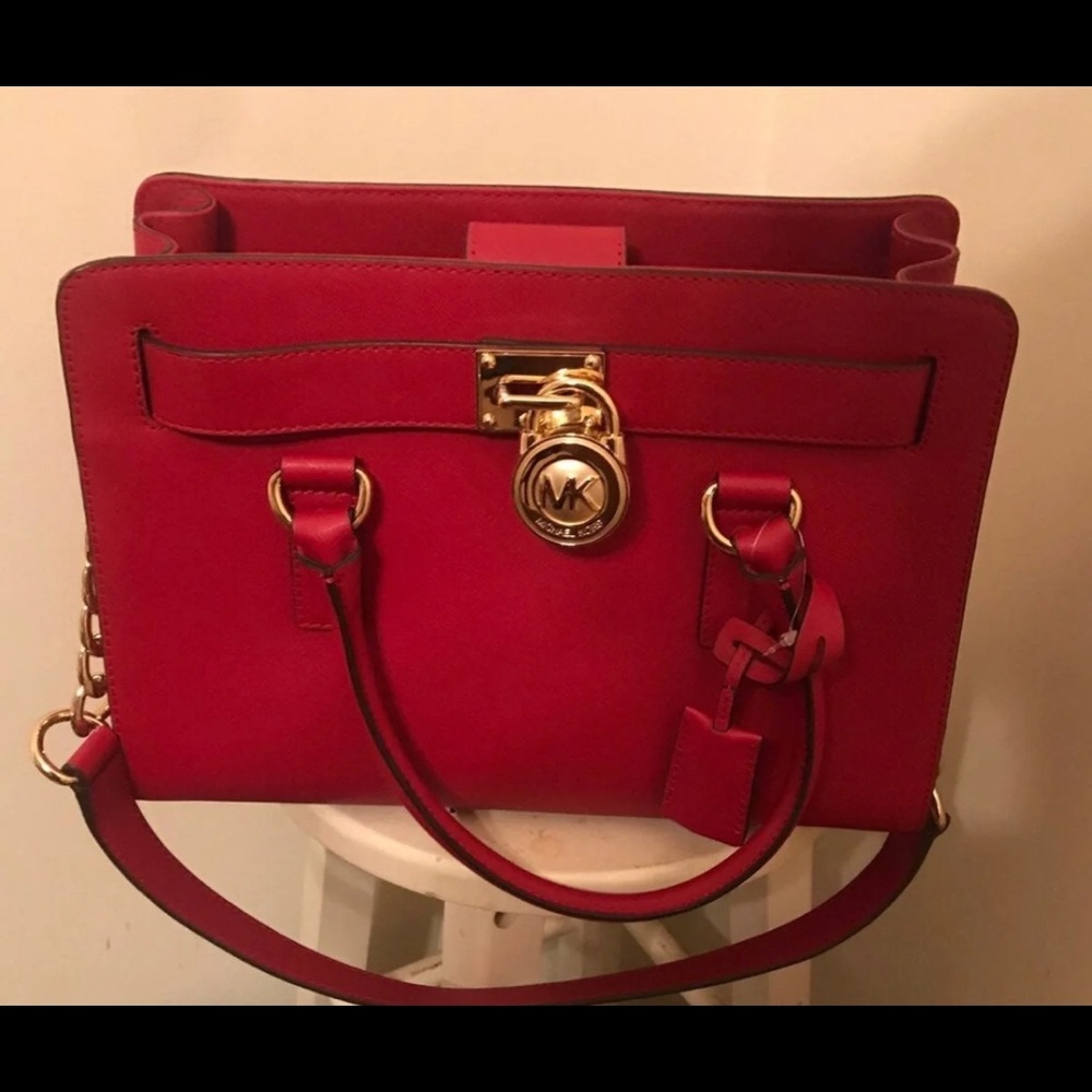 Very Beautiful !! Michael Kors Red Purse